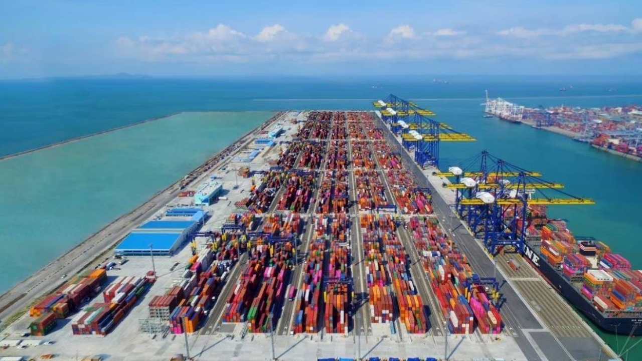 “มนพร” สั่งเร่งพัฒนาท่าเรือแหลมฉบัง เฟส 3 ย้ำต้องปลอดภัย โปร่งใส เสร็จตามแผน