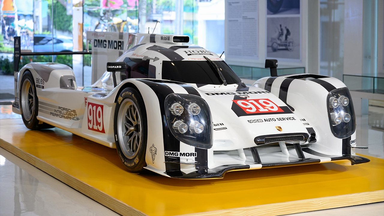 แฟนปอร์เช่ห้ามพลาด