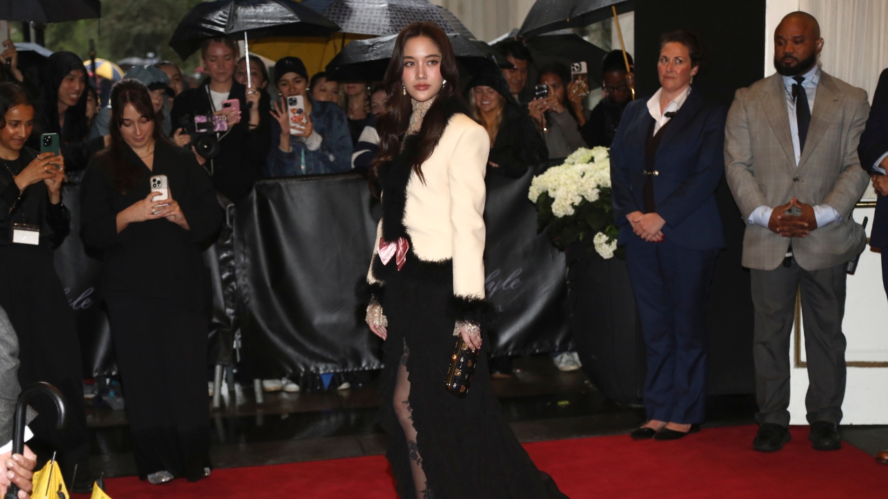 ฟรีน สโรชา สร้างประวัติศาสตร์หน้าใหม่ เป็นนักแสดงหญิงไทยคนแรกร่วมงาน Met Gala 