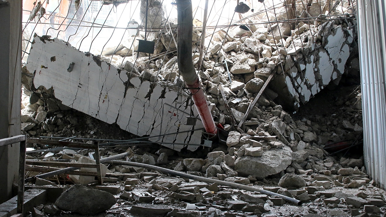 คาดเสร็จ 10 พ.ค.นี้ งานรื้อซากตึก สตง. ถล่ม พาสื่อมาดูใต้ดิน เร่งค้นหาอีก 12 เหลือจุดสุดท้าย