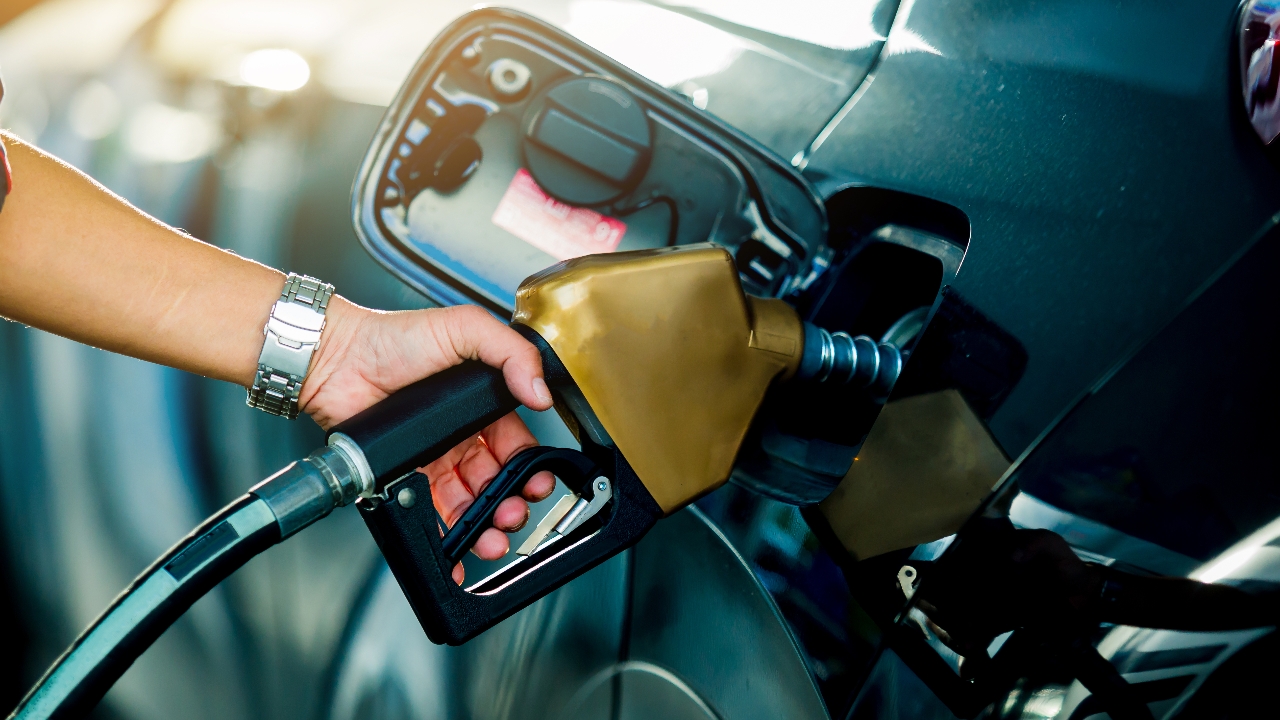 สรรพสามิตย้ำขึ้นภาษีน้ำมัน 1 บาท ไม่กระทบราคาน้ำมัน เก็บเงินเข้ารัฐเดือนละ 2,900 ล้าน