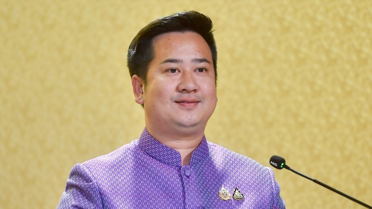 ป่วยโควิดไม่หนัก รัฐบาลแนะพบหมอออนไลน์ผ่านแอปพลิเคชันแทน