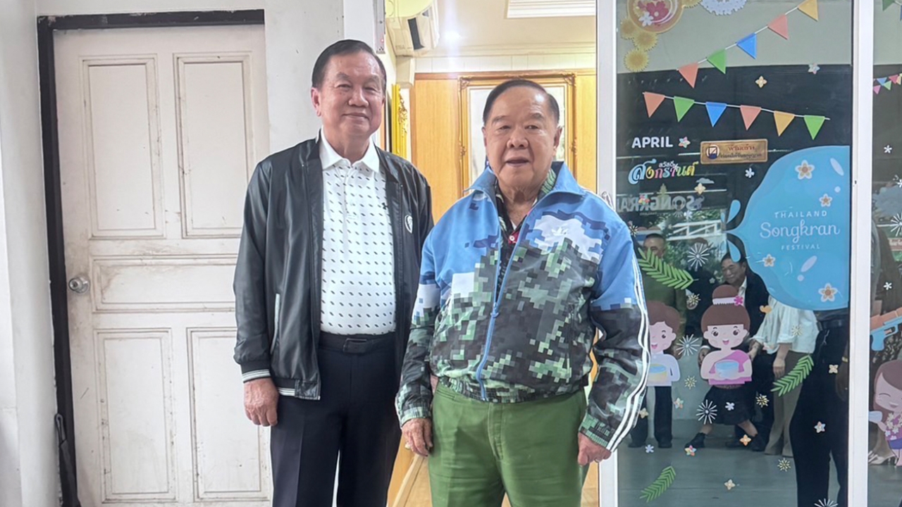 “บิ๊กป้อม”ขอบคุณทุกแรงใจ ลื่นล้มเล็กน้อย  “บิ๊กตู่–บิ๊กป๊อก” โทรถามอาการทันที