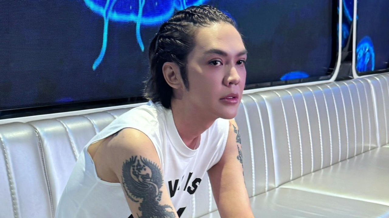 ดัง พันกร ขออภัย หลังแซวแฟนคลับให้ไปทำหน้า แต่เจอดราม่าถูกมองไปบูลลี่คนอื่น 