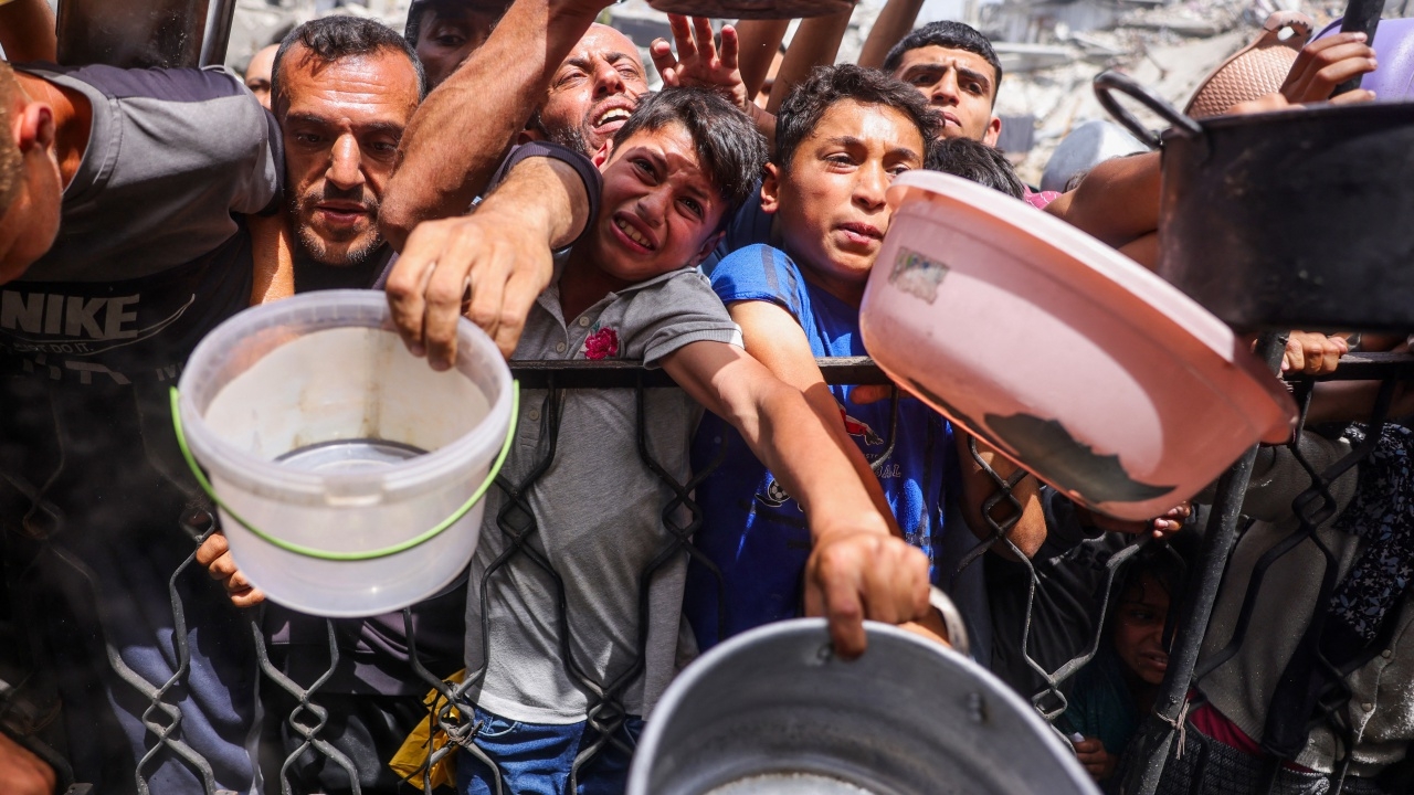 อิสราเอลจะอนุญาตให้ส่งอาหาร "ปริมาณพื้นฐาน" เข้าไปในฉนวนกาซา หลังปิดล้อม 10 สัปดาห์