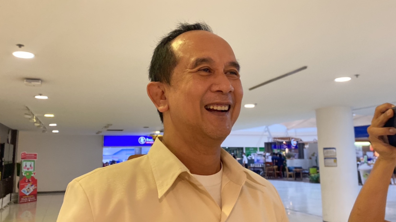 “อลงกต วรกี” พ่นภาษาฝรั่งเศส-จีนตอบสื่อไทย หลังชี้แจง กกต. คดีฮั้ว สว.