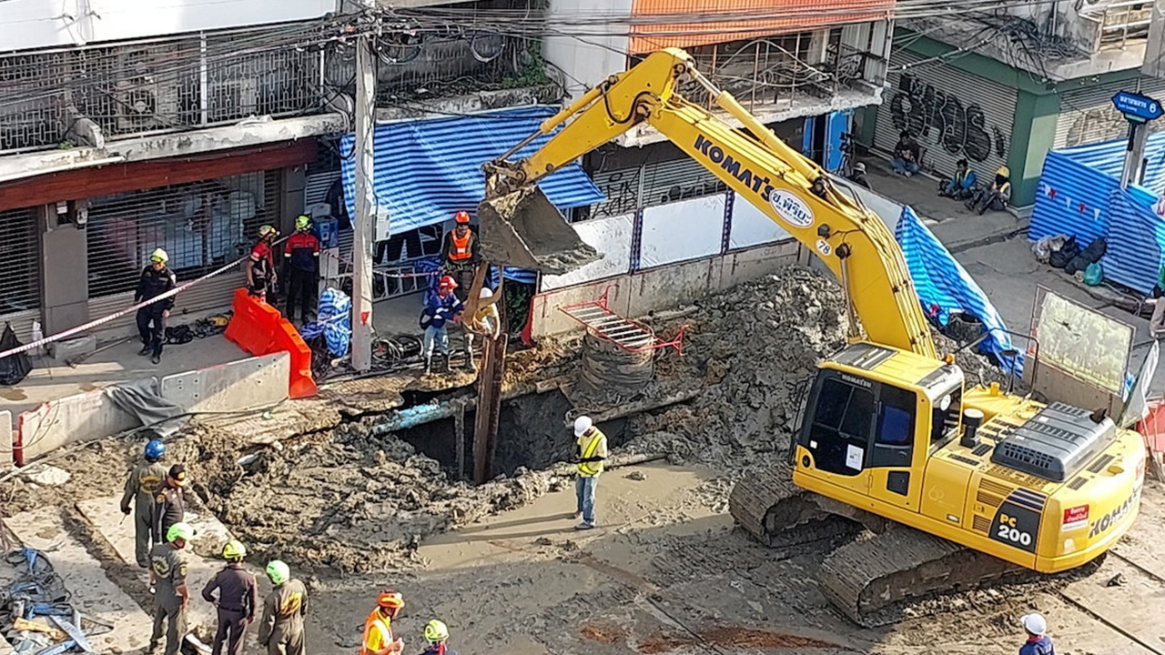 เร่งช่วยยังไม่พบ ฝังในรูเสาเข็ม ชะตากรรมคนงานก่อสร้างรถใต้ดิน! คาดเสียชีวิตแล้ว