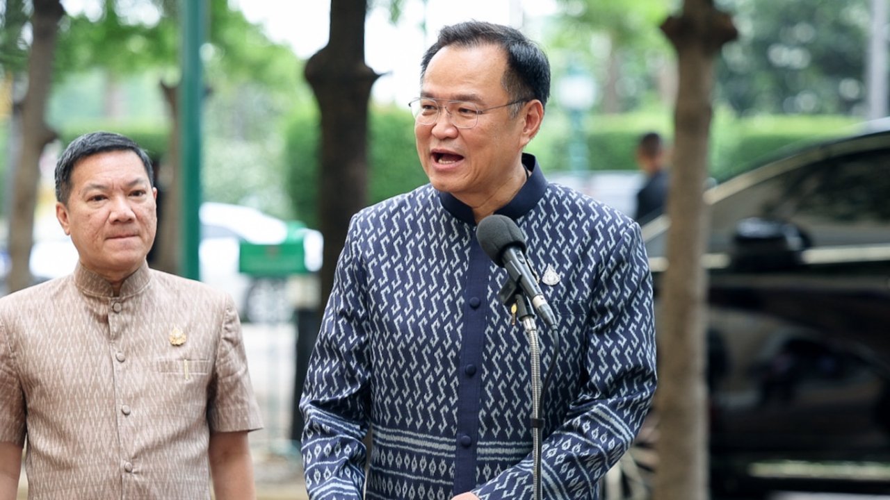 “อนุทิน” ขอบคุณ “ทักษิณ” ชมจริงจังจริงใจ ยันทุ่มเทสุดหัวใจทำงานกับ “นายกฯ อิ๊งค์”