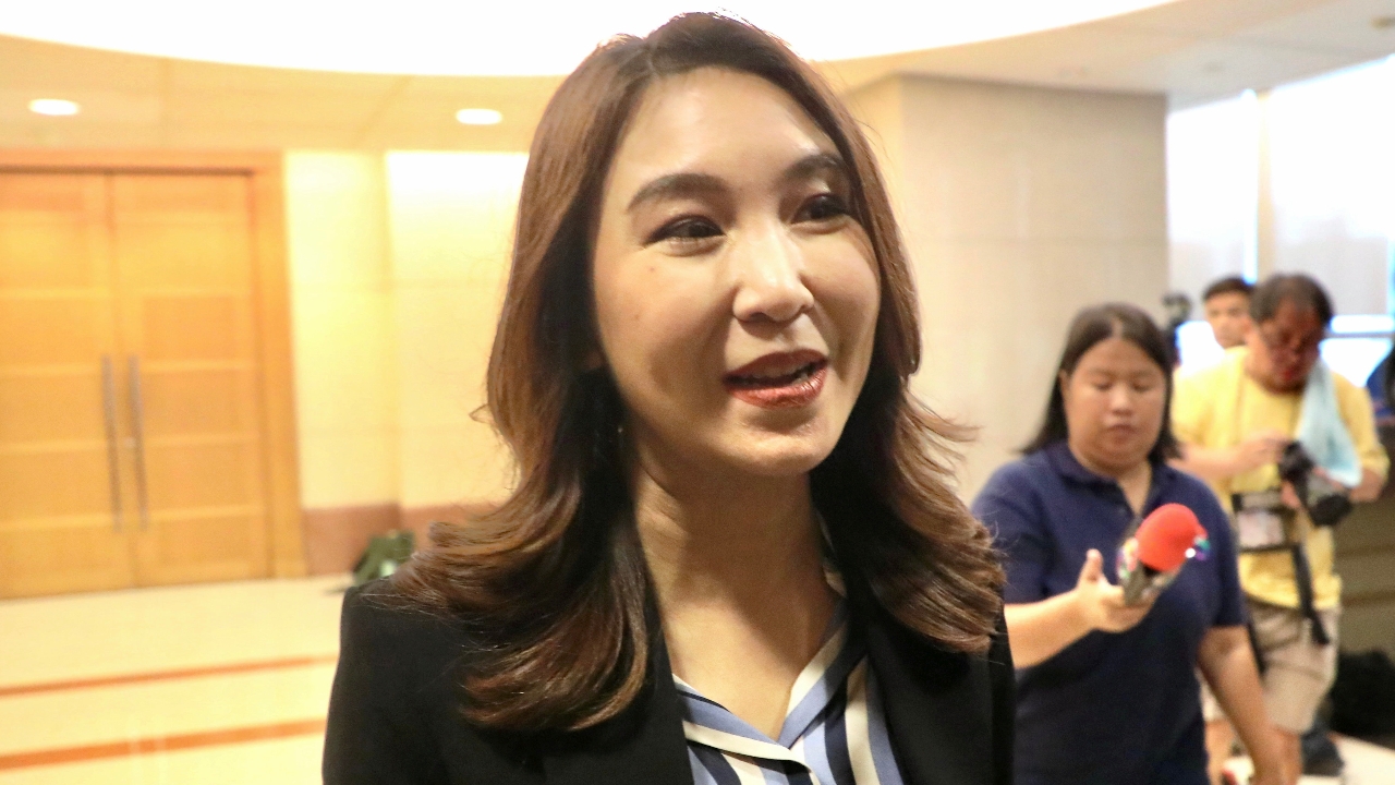 “ศิริกัญญา” สวน “เผ่าภูมิ” โวเศรษฐกิจไทย จีดีพีโต 3 ไตรมาสติด ตลกสิ้นดี 