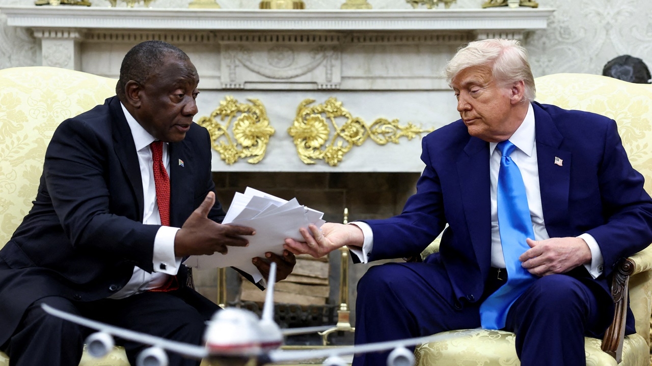 เดือด ทรัมป์พบผู้นำแอฟริกาใต้ เปิดคลิปกล่าวหา ฆ่าล้างเผ่าพันธุ์คนผิวขาว