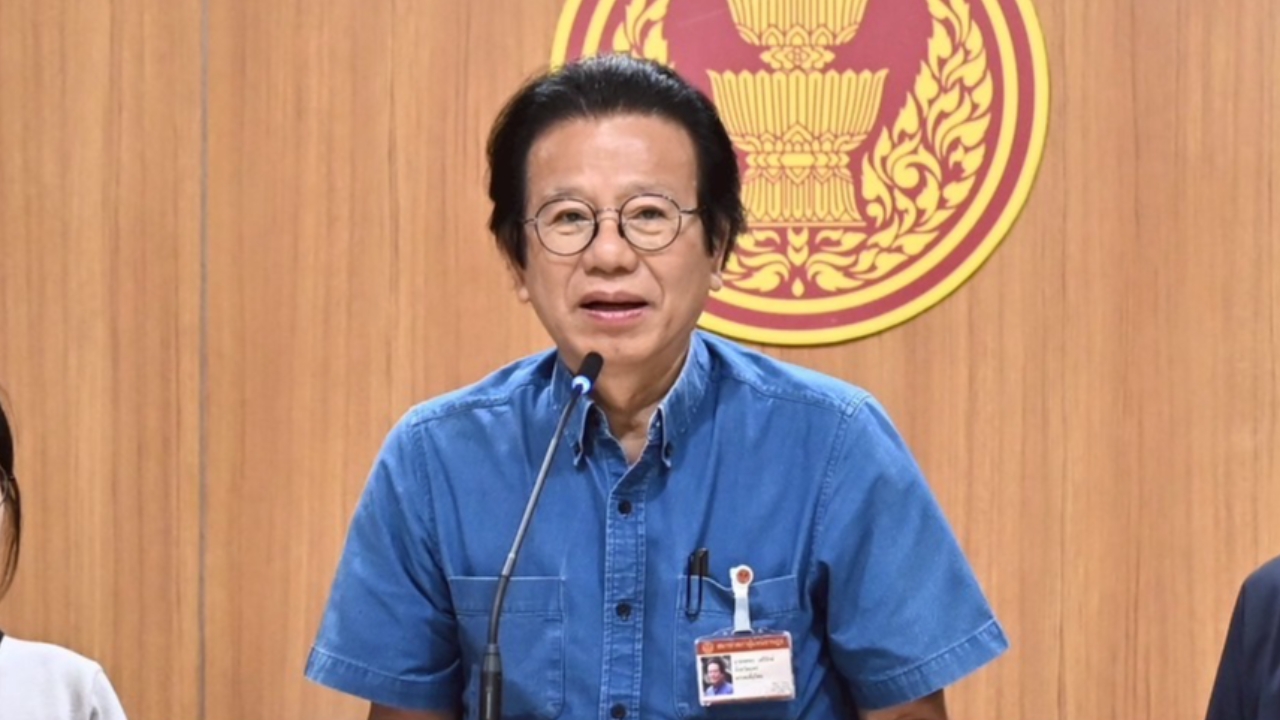 “หมอทศพร” ห่วง “ลุงป้อม” ลื่นล้มตกบันไดวัดโพธิ์ อวยพรให้หายเร็วๆ