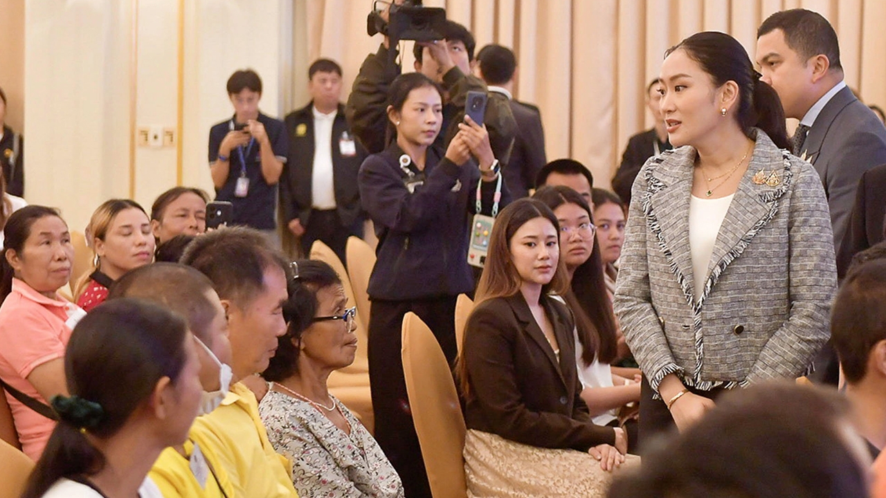 อิ๊งค์ขอให้สู้ต่อ ญาติเหยื่อตึกสตง. ถล่ม รํ่าไห้ เยียวยา-ปลอบขวัญ จ่ายลอตแรก "32 ราย"