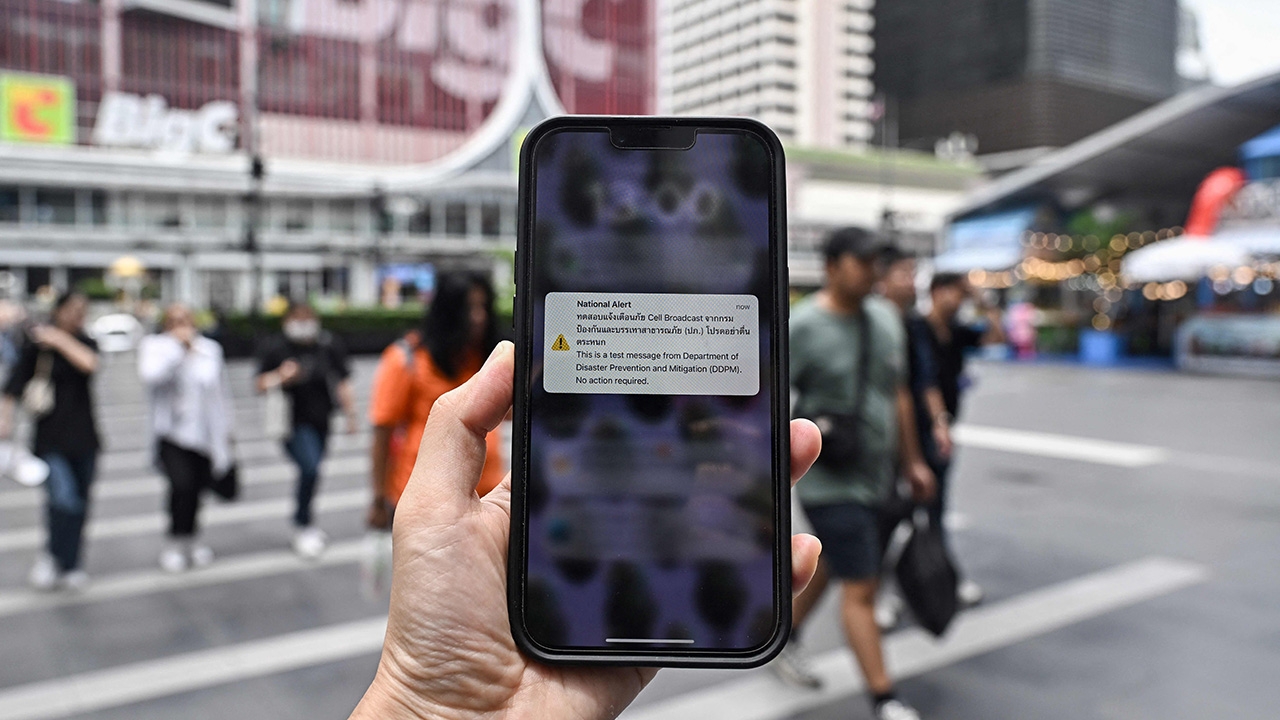 ดังทั้งกรุงระบบแจ้งเตือนภัยได้ผลดี "ชัชชาติ" ฝาก ปภ.ดูเนื้อหา-ขอบเขตที่ส่ง ย้ำทุกค่ายอุดช่องโหว่