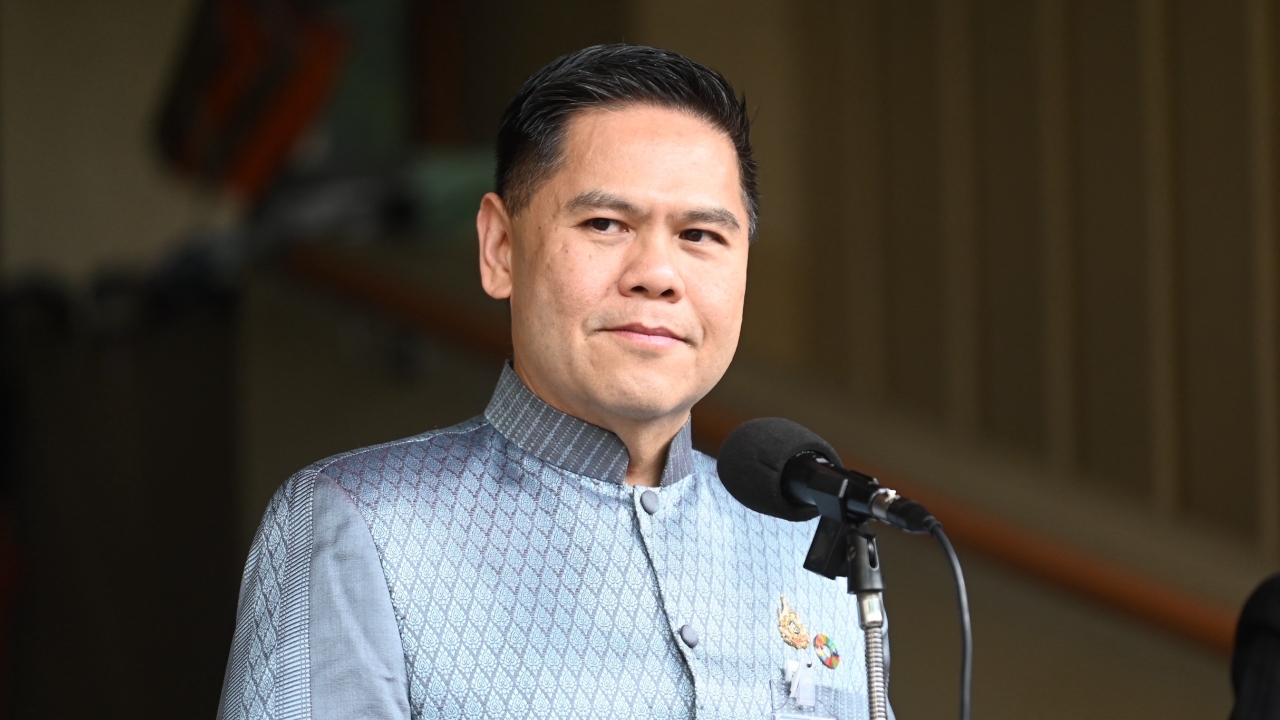 “วราวุธ” เชื่อคว่ำงบฯ 69 ไม่เกิดขึ้น ชี้ พท. ขัดแย้ง ภท. เปรียบผัวเมียงอนกัน