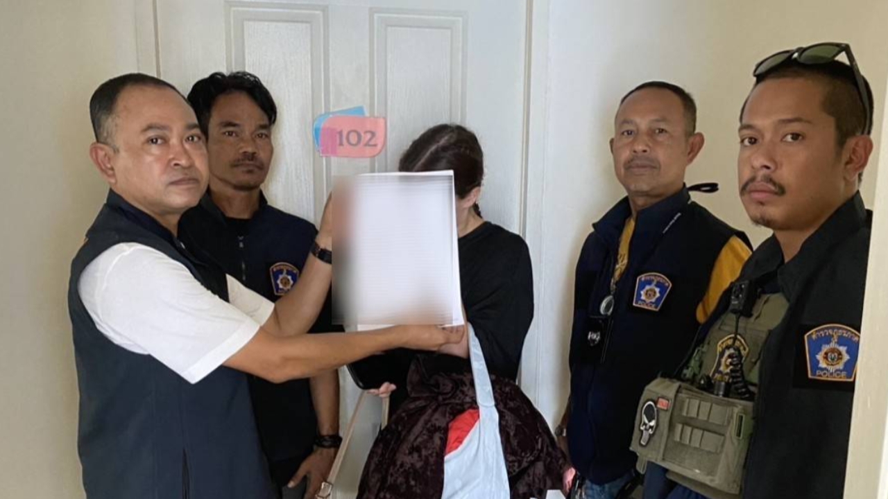 "สาวยูเครน" พังห้องพักไม่มาตามนัด ตร.นำหมายจับบุกหิ้วตัวกลางคอนโดหรู