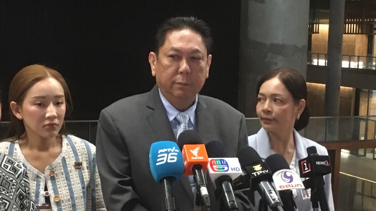 เพื่อไทยยัน “ทักษิณ” ไม่เคยแทรกแซงรัฐบาล หลังสภาฯ เปิดจ่อถกสถานบันเทิงครบวงจร