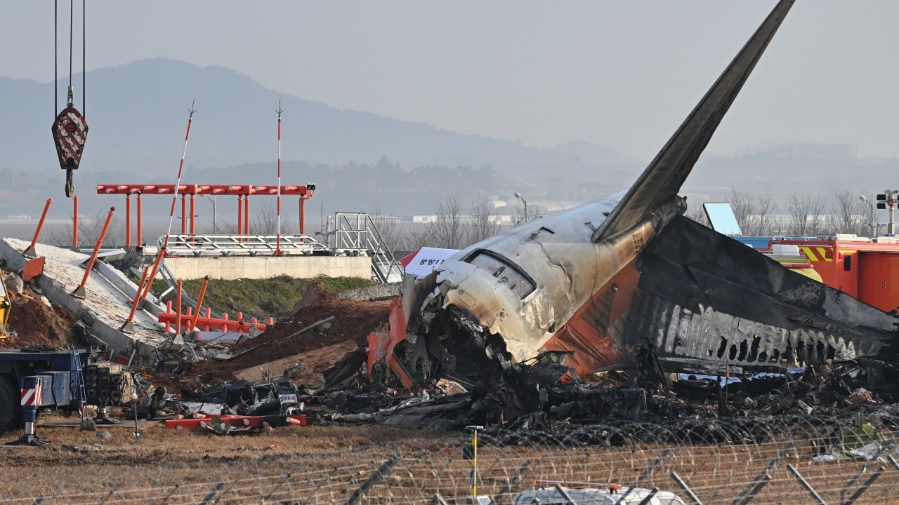 ครอบครัวเหยื่อโศกนาฏกรรมเครื่องบินเจจูแอร์ ยื่นฟ้องซีอีโอสายการบิน