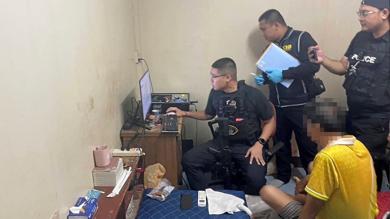 รวบอดีตผู้คุมจอมหื่น แอบถ่ายห้องนํ้าหญิง แล้วส่งคลิปให้เพื่อนดู