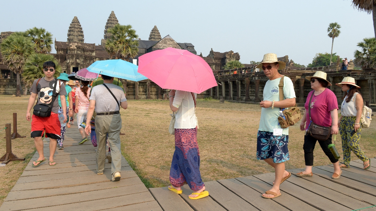 ฟ้าผ่ากลางนครวัด ดับ 3 ศพ ปราสาทได้รับความเสียหาย ทางการกัมพูชายังปิดข่าวเงียบ