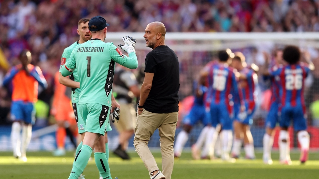 "จอมหนึบพาเลซ" เผยแล้ว พูดอะไรกับ "เป๊ป" หลังโต้กันเดือด นัดชิงเอฟเอคัพ