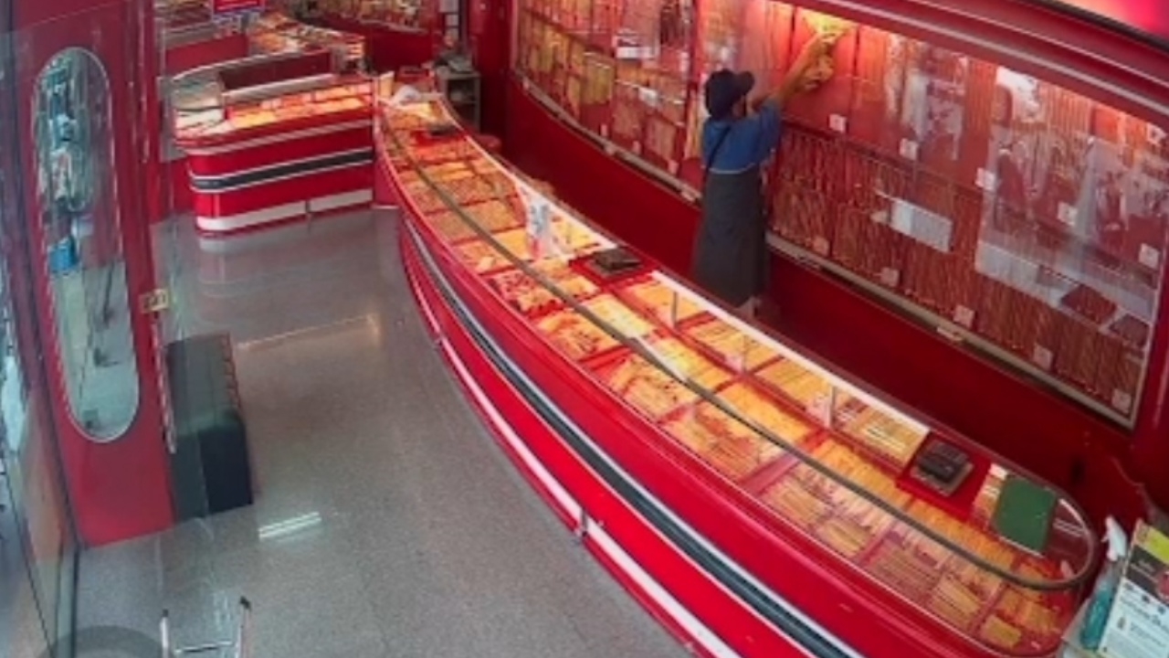 ล่าโจรชิงทองที่หาดใหญ่ กวาดไป 184 บาทใน 2 นาที ก่อนซิ่ง จยย. หลบหนี