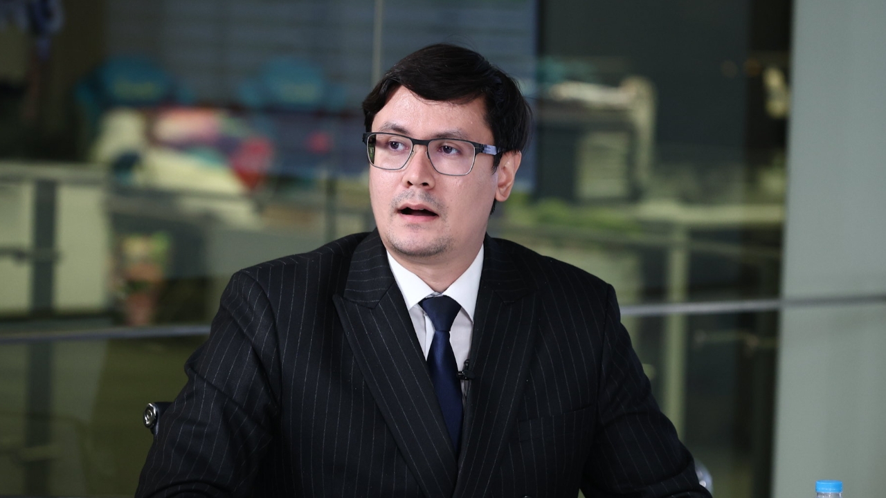  “โรม” ชี้ ข่าวลือนายใหญ่เขย่าขวัญพรรคร่วม สะท้อน “อิ๊งค์” ไม่มีวุฒิภาวะควบคุมเสียงรัฐบาล