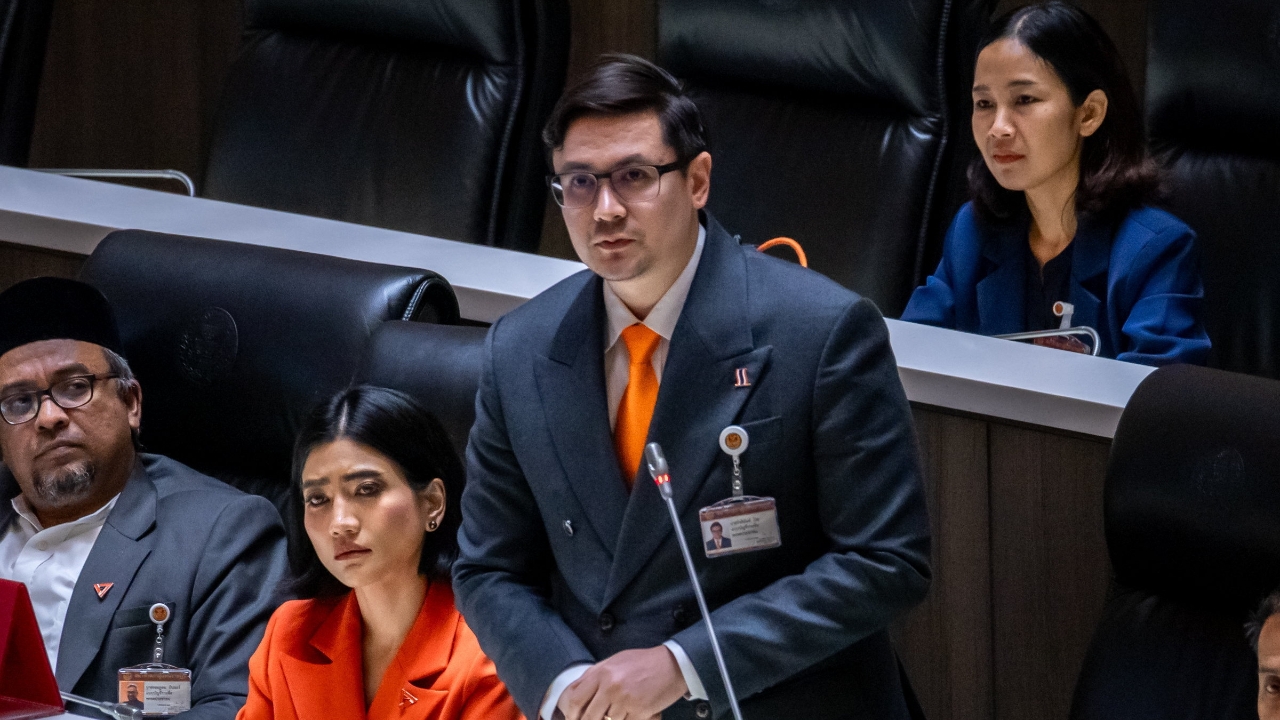 “โรม” เหน็บเพื่อไทยตรรกะป่วยอีกแล้ว ลั่น รู้ทันเกมยกนิรโทษกรรมเป็นตัวประกัน