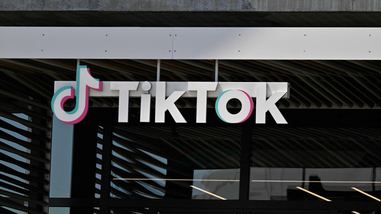 ทรัมป์ต่อเวลาอีก 75 วัน ให้ TikTok ขายกิจการให้บริษัทของสหรัฐฯ