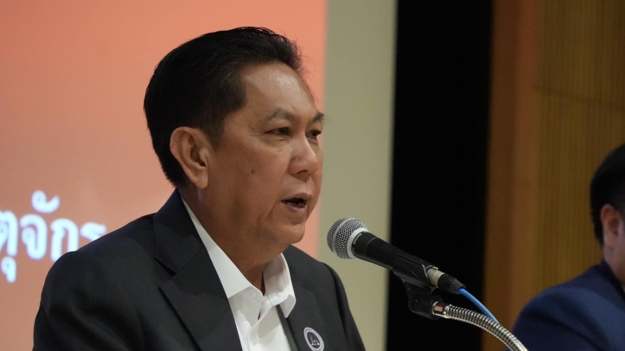 “วิสุทธิ์” อัดฝ่ายค้านเล่นเกมให้รัฐบาลรับบาป ถามรักประเทศชาติจริงหรือไม่