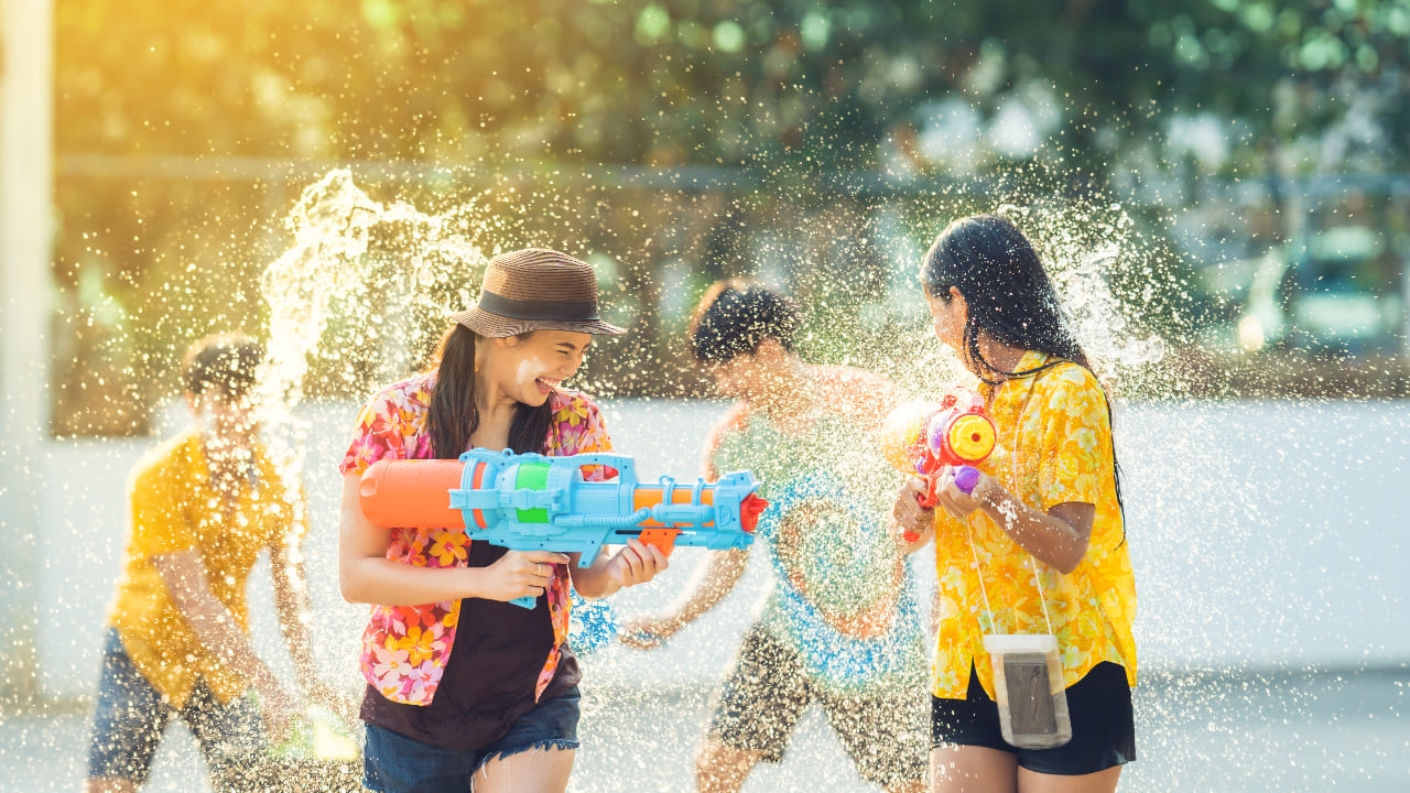 50 ที่เที่ยววันสงกรานต์ 2568 เที่ยวไหนดี ทั่วไทย เล่นน้ำสะใจ คลายร้อน