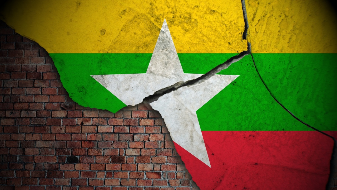 พม่าสงบนิ่ง 1 นาที ไว้อาลัยเหยื่อแผ่นดินไหว ลดธงลงครึ่งเสา 7 วัน