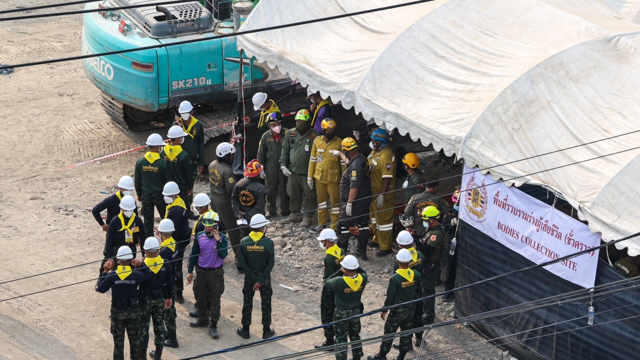 นำออกมาได้อีก 1 ร่าง ผู้เสียชีวิตจากตึก สตง. ถล่ม ยอดตายล่าสุด 14 ศพ