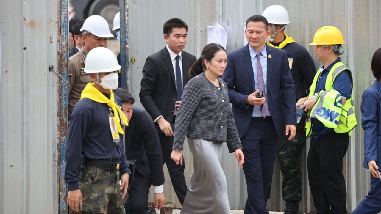 ตรวจพบสัญญาณชีพ นายกฯ ออกจากพื้นที่ตึกถล่ม ปล่อยให้เจ้าหน้าที่ทำงานเต็มที่