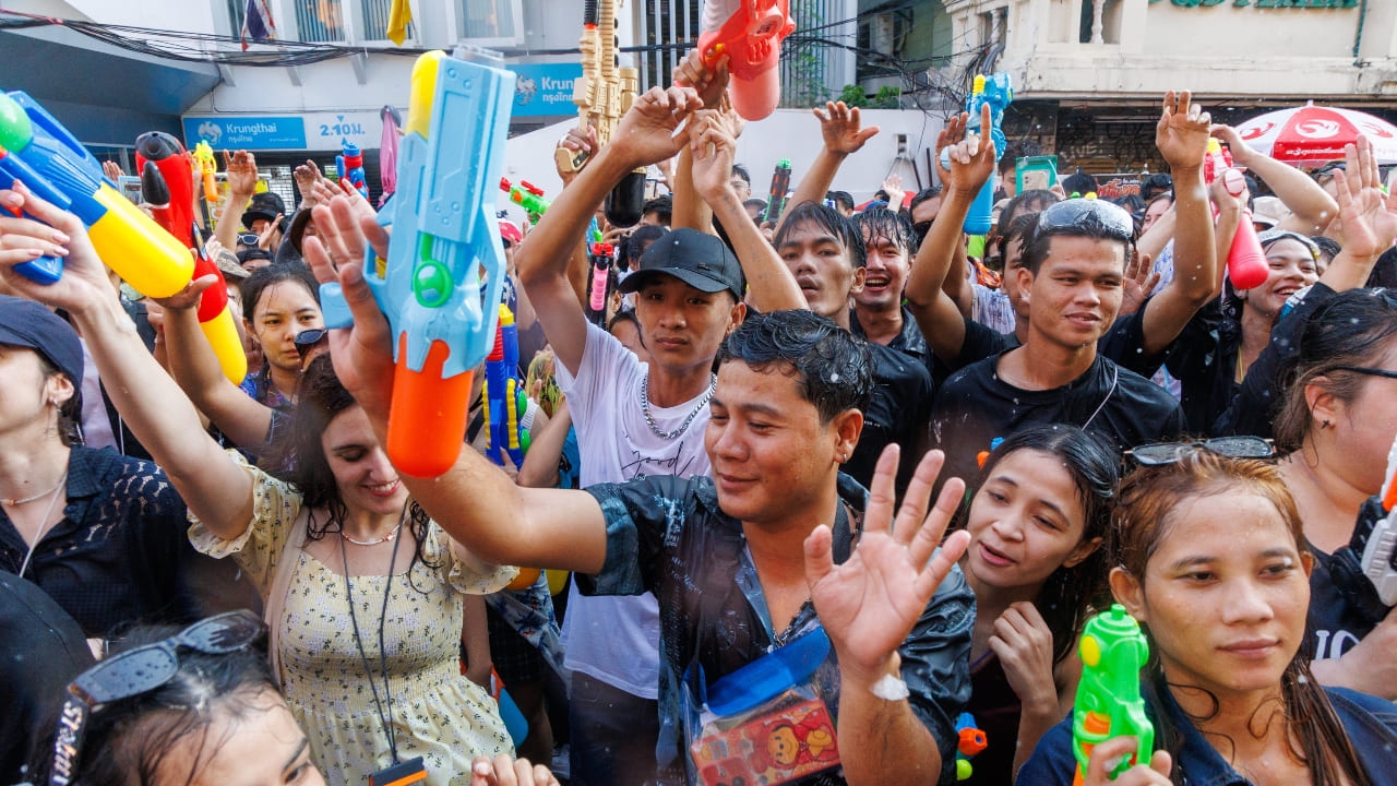 เล่นน้ำสงกรานต์ข้าวสาร 2568 จัดวันไหนถึงวันไหน มีไฮไลต์ และกฎข้อห้ามอะไรบ้าง