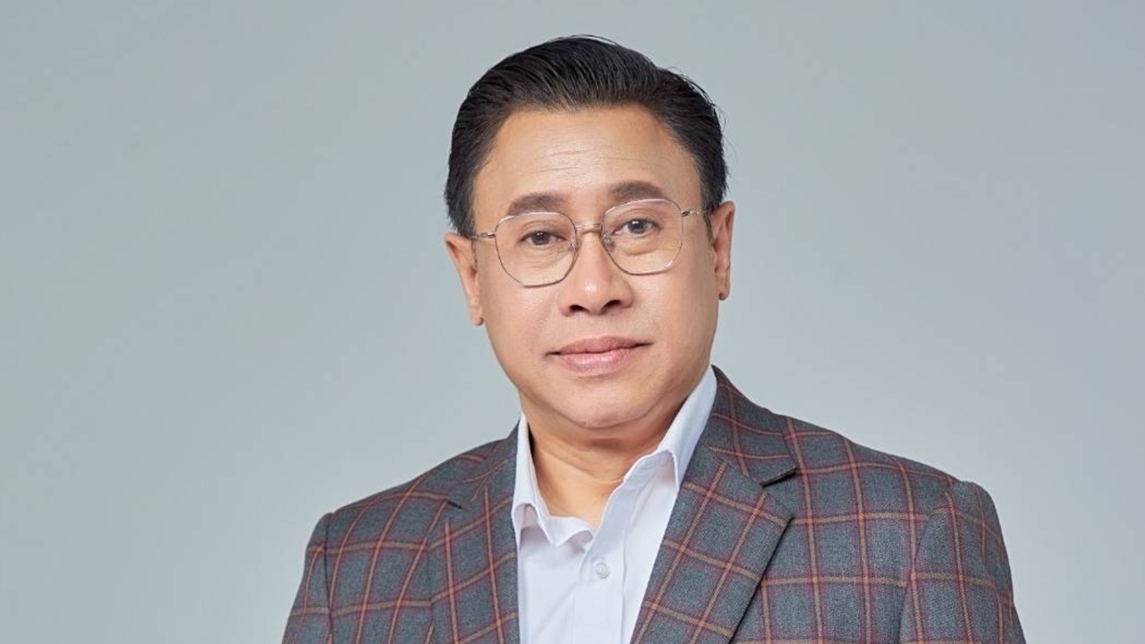 จับตา “จักรภพ เพ็ญแข” เตรียมคัมแบ็กเป็น “โฆษกรัฐบาล” แทน “จิรายุ”