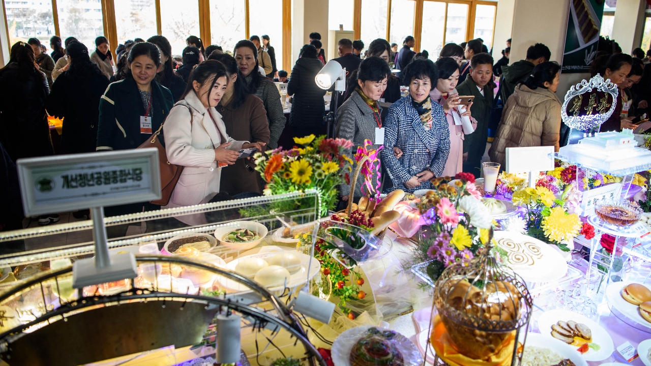 เกาหลีเหนือจัดแข่งขันปรุงอาหารจากเนื้อสุนัข ยกให้เป็น "อาหารดั้งเดิมบำรุงกำลังช่วงฤดูร้อน"