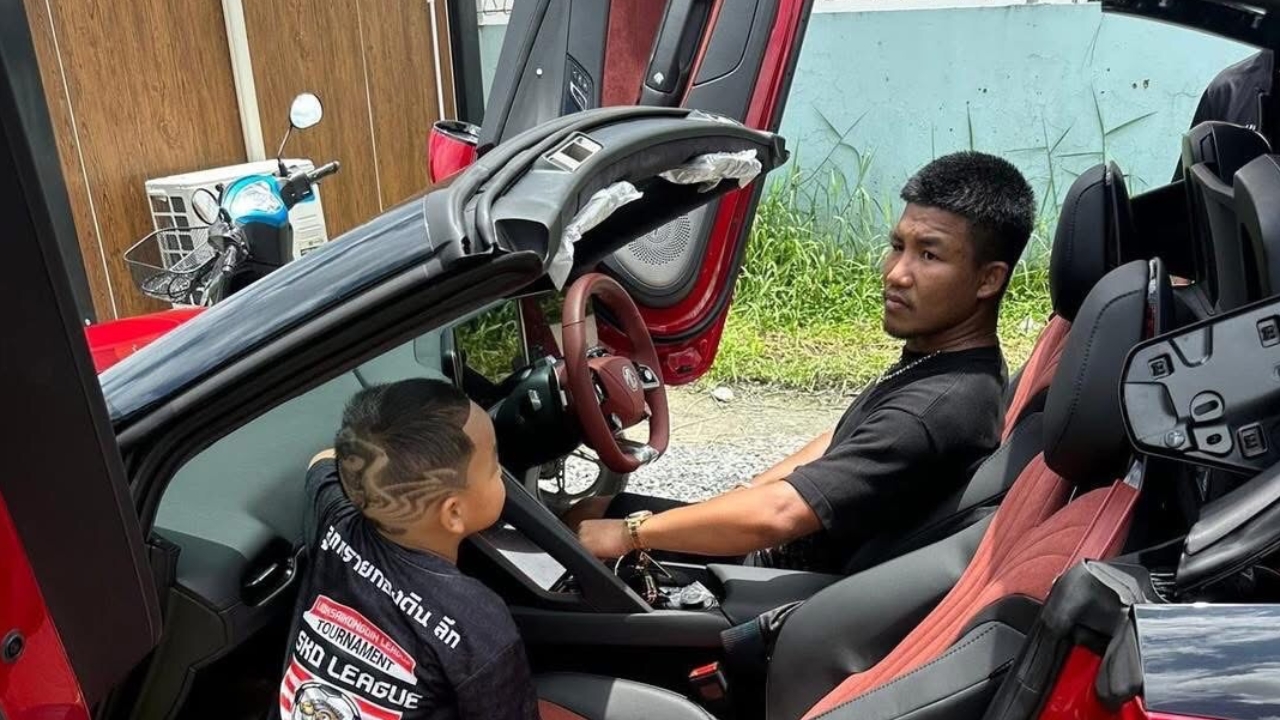 สวยงาม “รถถัง” ซื้อรถใหม่ป้ายแดง ราคาเหมาะสมฐานะ “นักมวยไทย” ค่าตัว 15 ล้าน