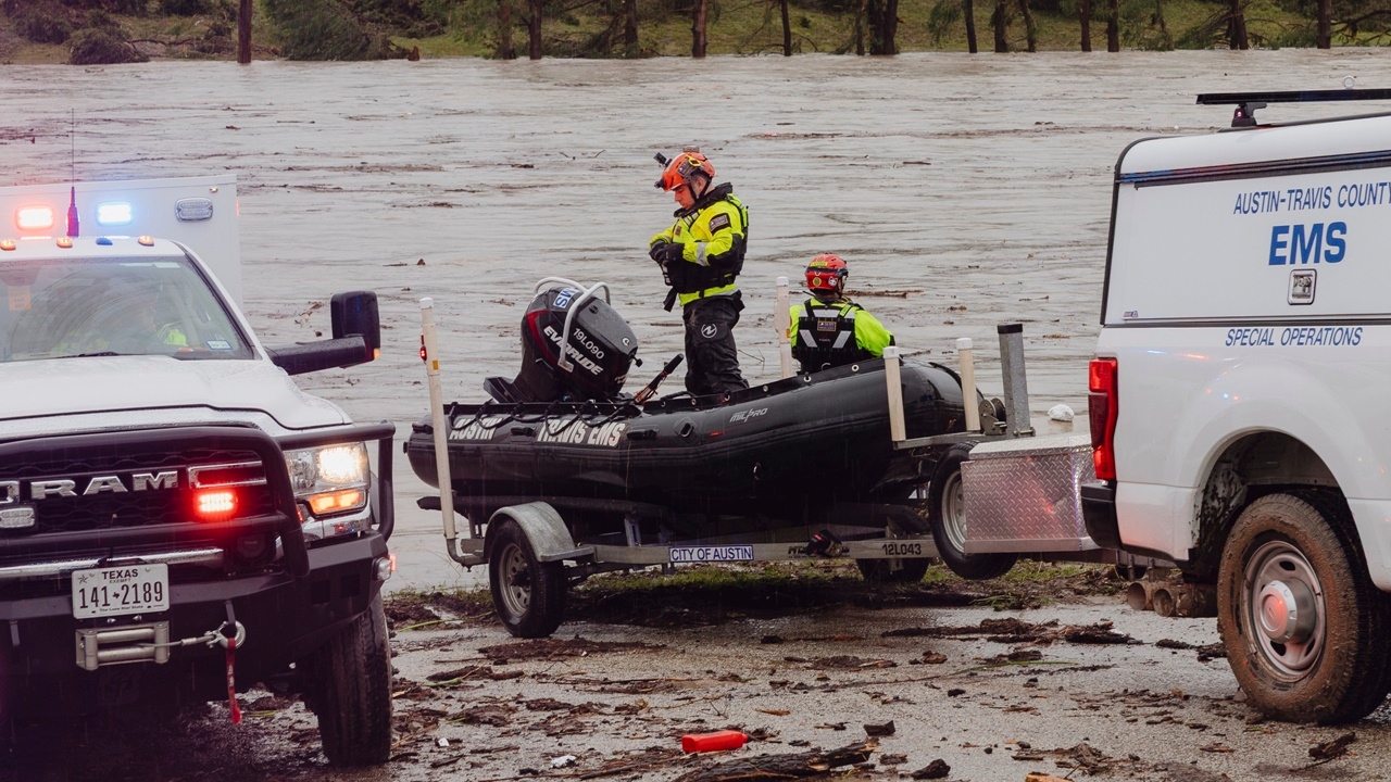 น้ำท่วมฉับพลันเท็กซัส ดับแล้ว 27 ศพ รวมเด็ก 9 ราย สูญหายอีกหลายสิบ