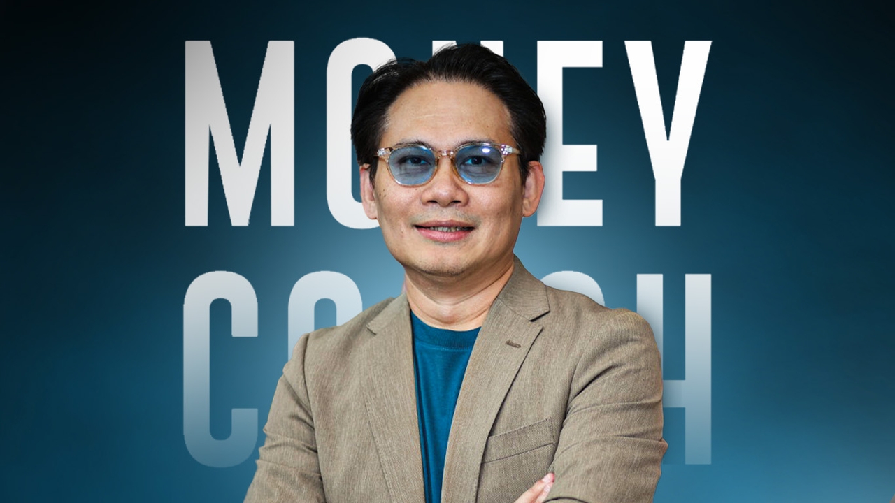 จากหนี้ 18 ล้าน! สู่ ไอดอลการเงินชื่อดัง เปิดประวัติเส้นทางชีวิต ที่ไม่ง่ายของ“โค้ชหนุ่ม-จักรพงษ์”