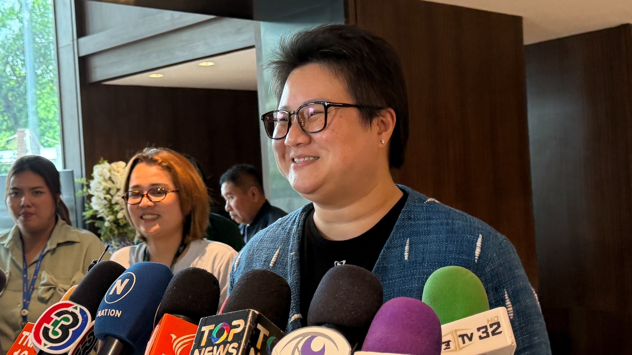 โฆษกภูมิใจไทยถาม “เท้ง” คุยกับใคร หลังผุดชื่อ “อนุทิน” เสนอตัวเป็นนายกฯ ชั่วคราว