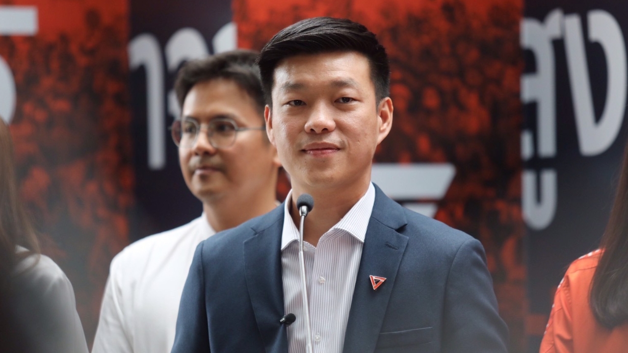 “เท้ง” ดับลือดีล “อนุทิน” เสนอตัวเป็นนายกฯ ชั่วคราว ไม่รับลูกภูมิใจไทยเสนอยื่นซักฟอก