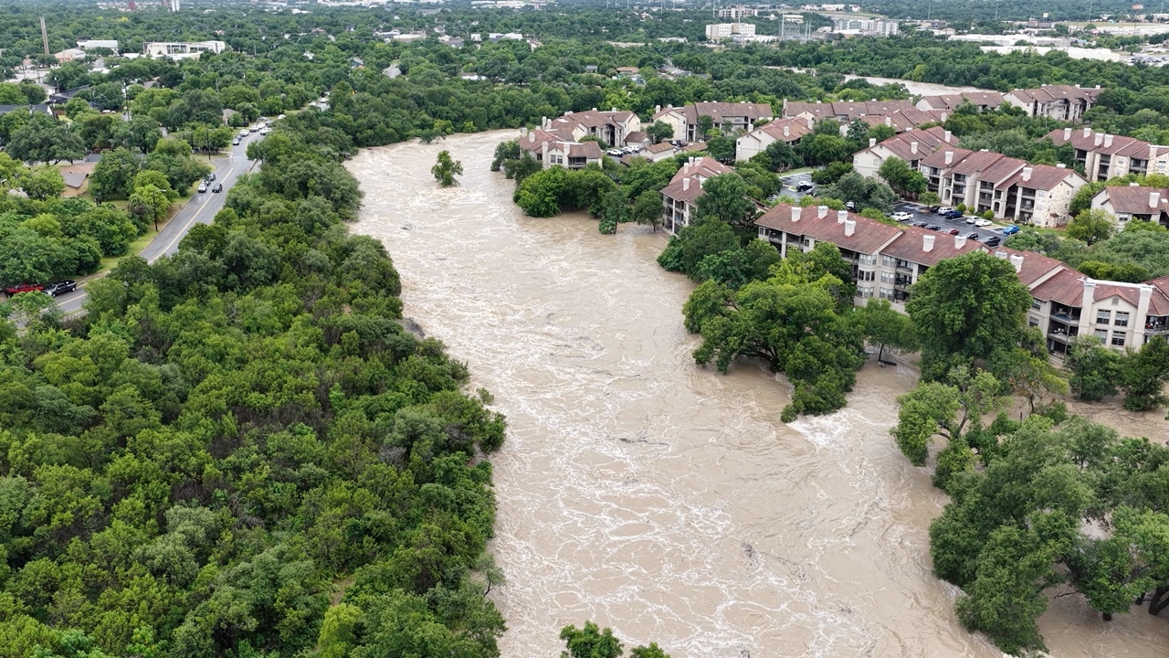 เหยื่อน้ำท่วมฉับพลันเท็กซัสพุ่ง 68 ศพ เร่งตามหาเด็กสูญหายจากค่ายฤดูร้อน