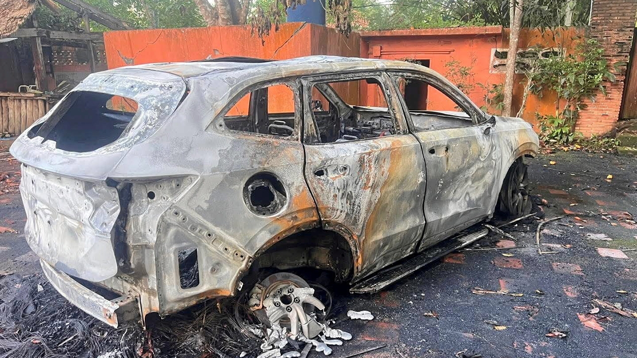 จับหนุ่มป่วยจิต เผารถอดีต สส.ดัง "ศิริโชค" ปักใจโยงการเมือง ชี้ตำรวจด่วนสรุป