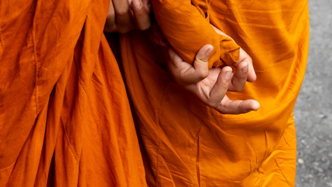 คลิปลับสีกากอล์ฟพ่นพิษ ลุยค้นวัดปากน้ำ-วัดโสธร จับสึกพระเสพเมถุน