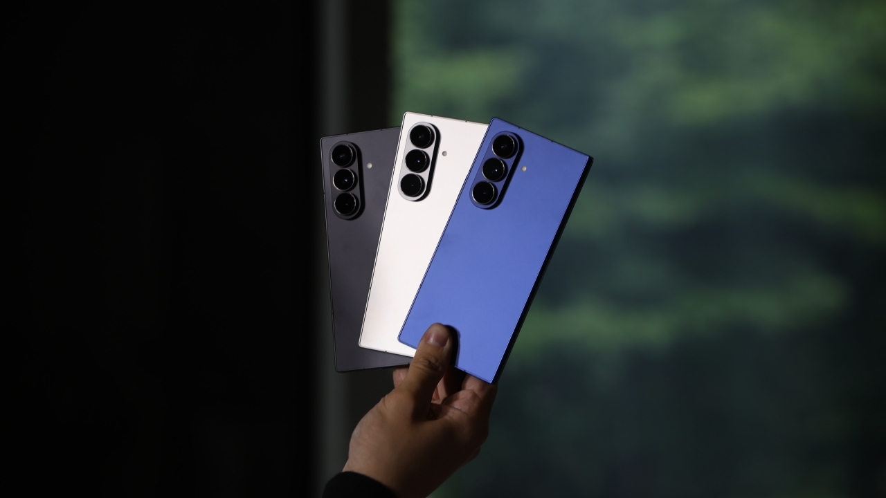 ลองจับ Galaxy Z Fold 7 และ Z Flip 7 ตัวเครื่องเน้นความบางเฉียบ กล้อง 200 ล้านพิกเซล