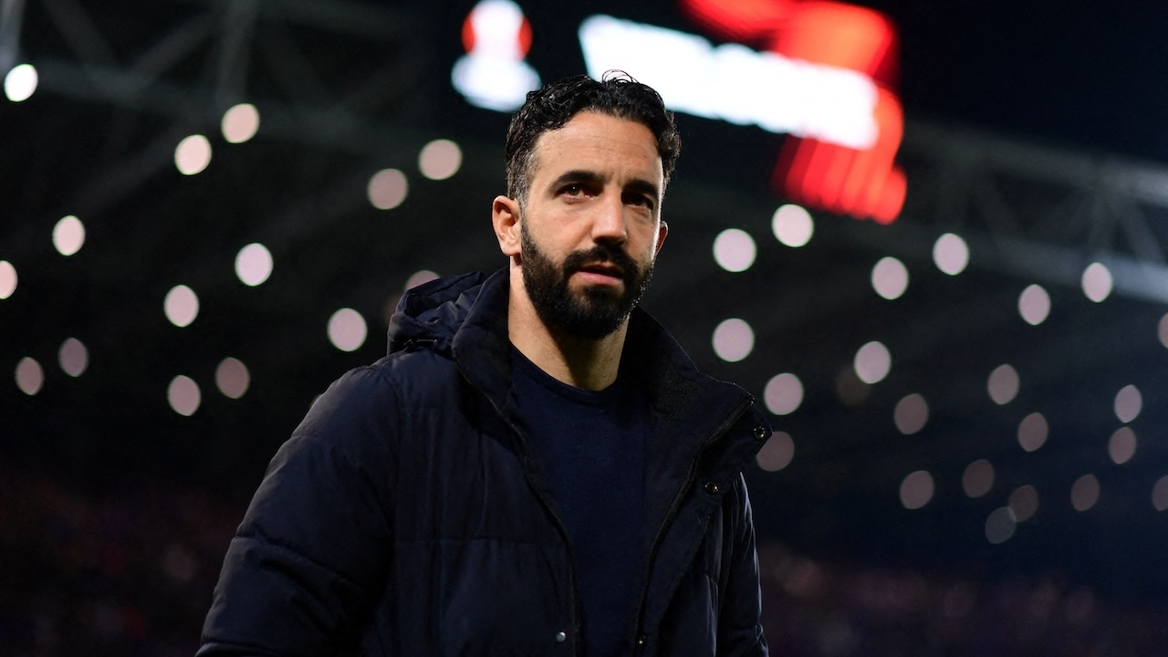 แมนยูฯ ทำช็อก เปิดเจรจาคว้า "กองกลางตัวเทพ" เสริมแกร่ง