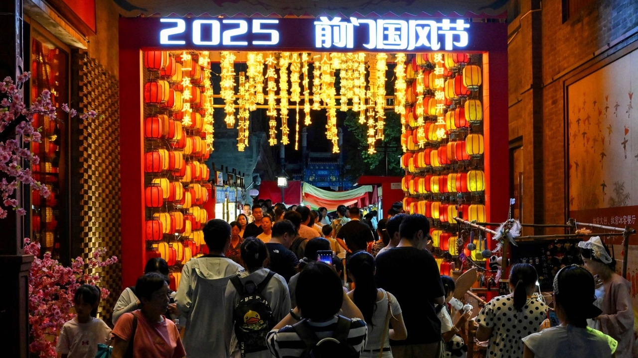 จีนขยายสิทธิ์ฟรีวีซ่าให้กับกว่า 70 ประเทศ หวังดึงดูดนักท่องเที่ยว