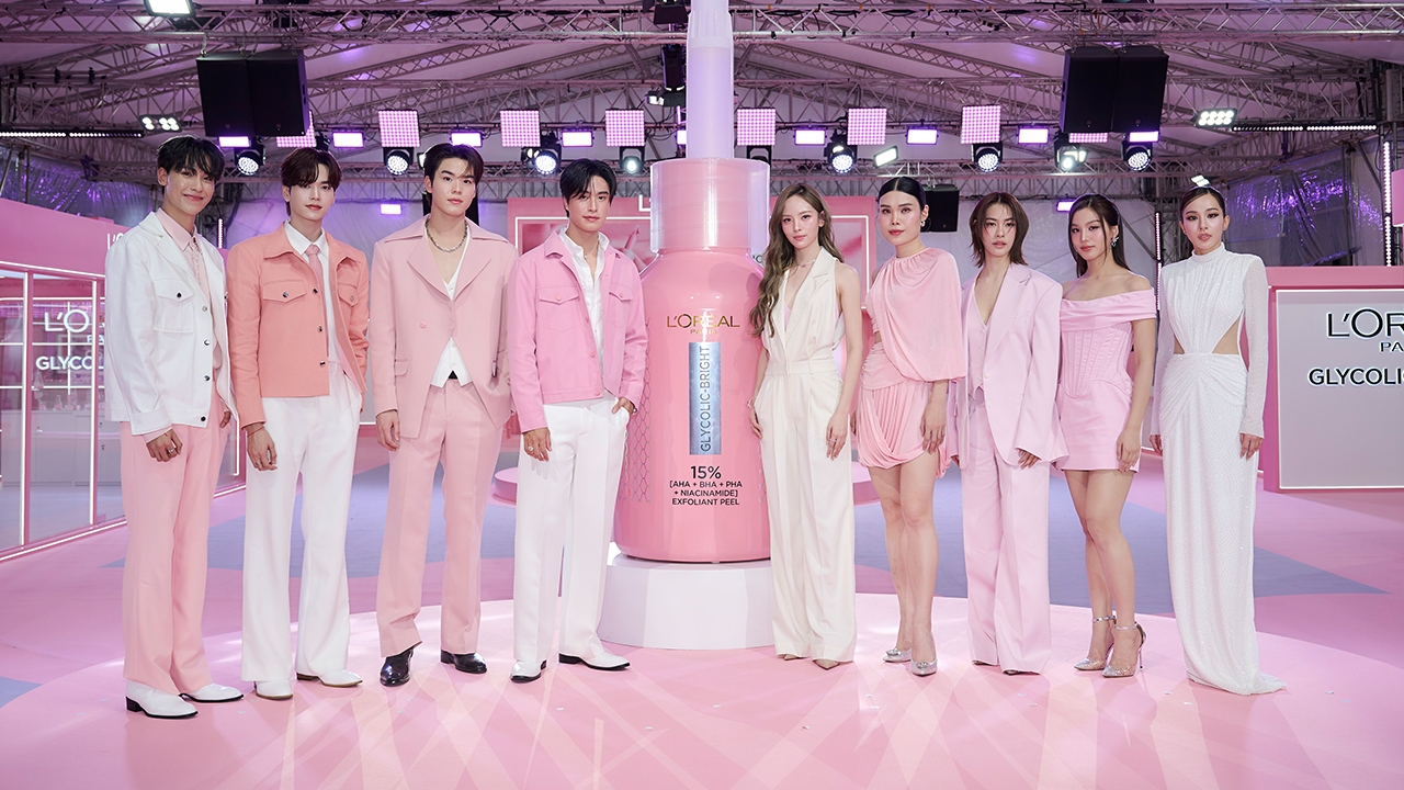 ณิชา–เจมีไนน์ เผยความลับความกระจ่างใสจาก L'Oréal Paris ด้วย “Glycolic Bright Exfoliant Peel”