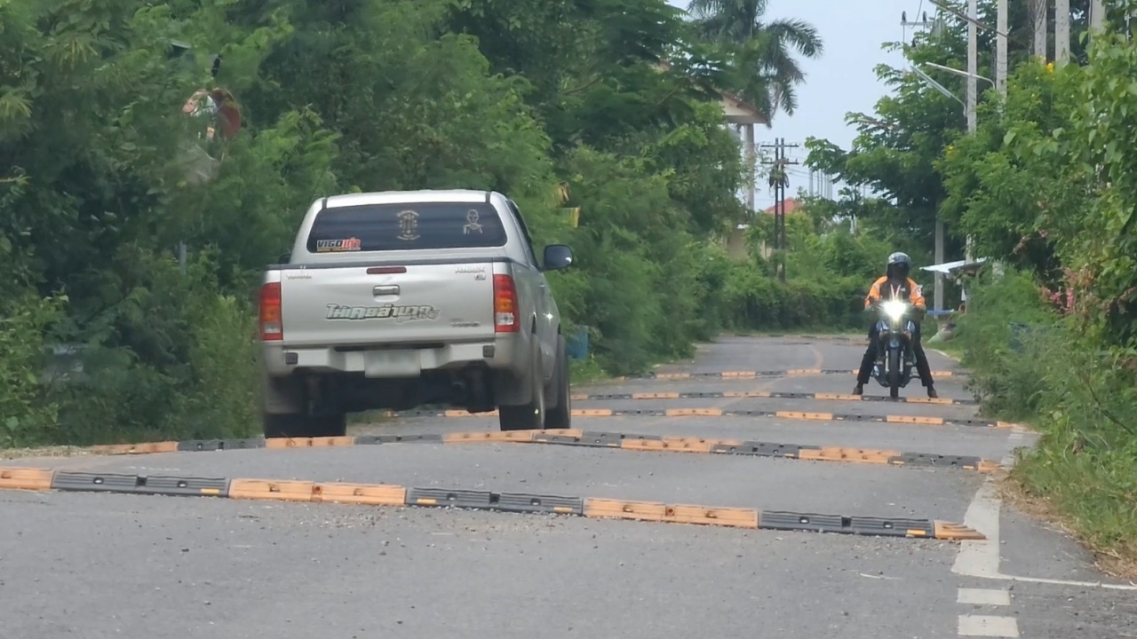 ชาวบ้านร้องลูกระนาดถี่ยิบที่ราชบุรี ปลัด อบต.โร่ชี้แจง เผยใช้งบกว่า 3 แสน