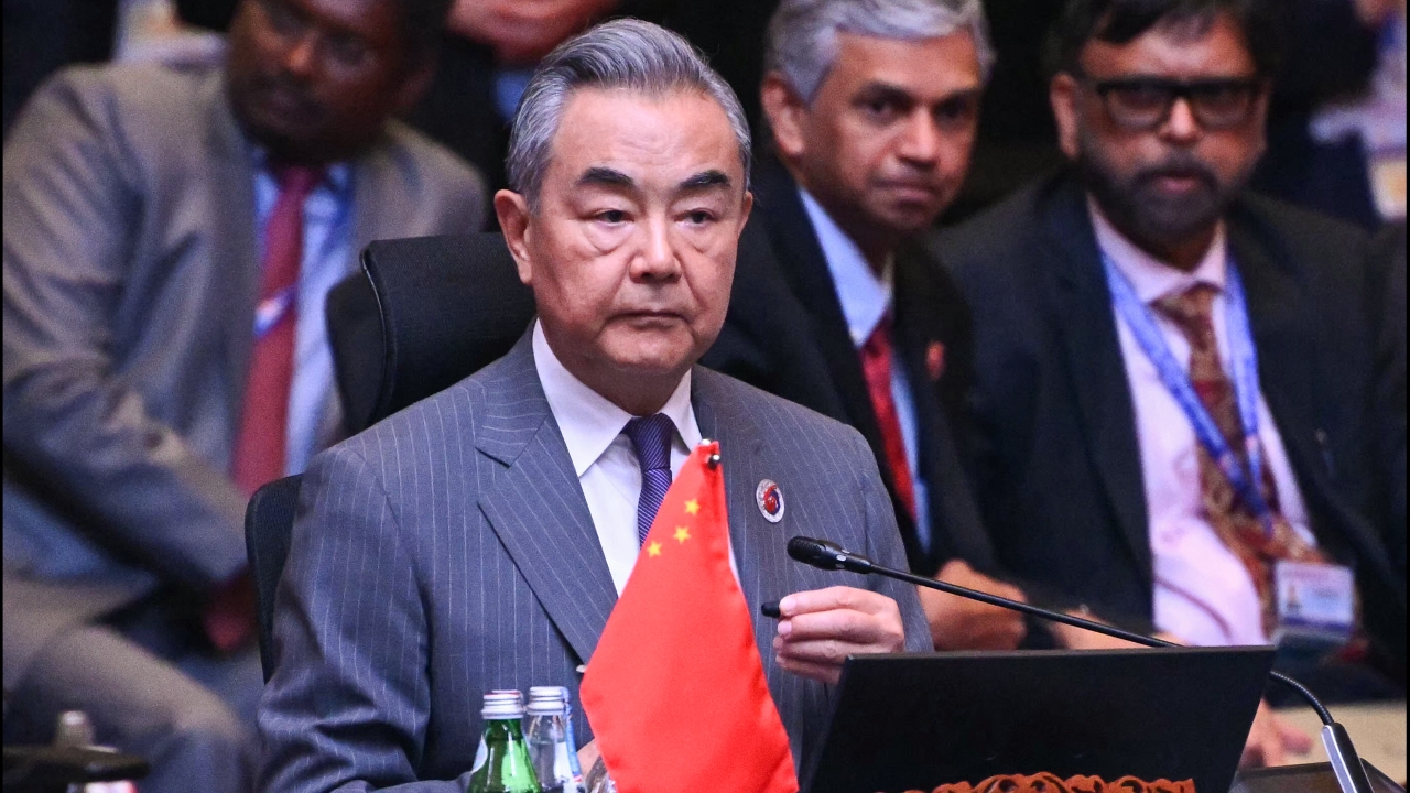 จีนเสนอช่วยไกล่เกลี่ยข้อพิพาทชายแดนไทย-กัมพูชา